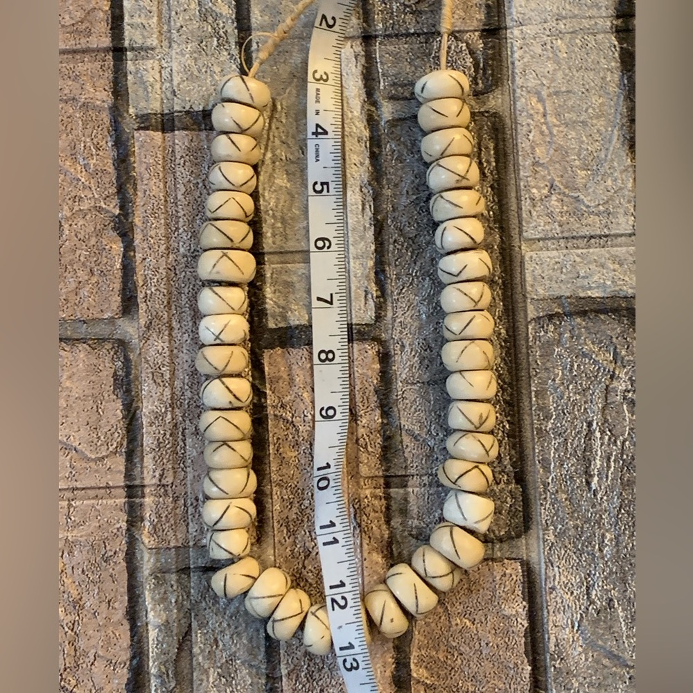 (1) Large Full Strand Vintage Bone Beads Necklace - Picture 7 of 7